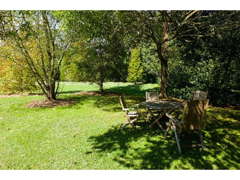 4 Samara Close, Fountaindale NSW 2258