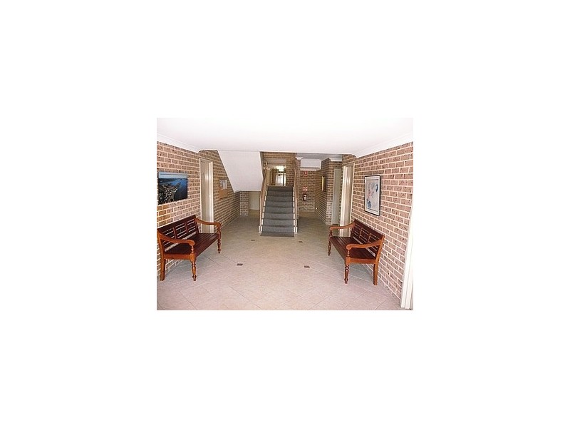 9/3-5 Shortland Street, Point Frederick NSW 2250