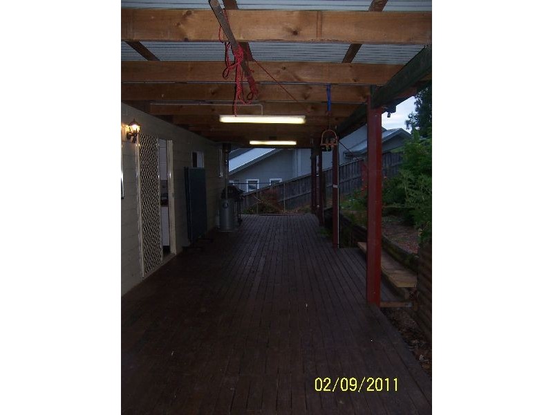 2 Knight Close, Ourimbah NSW 2258