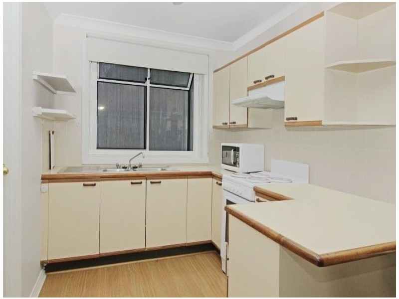 4/205a Albany Street, Point Frederick NSW 2250