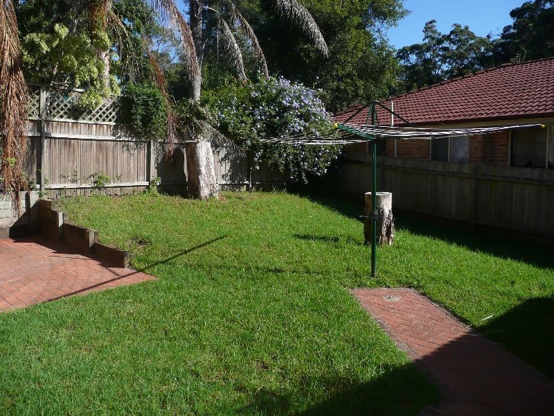 2/2 Blue Wren Close, Green Point NSW 2251