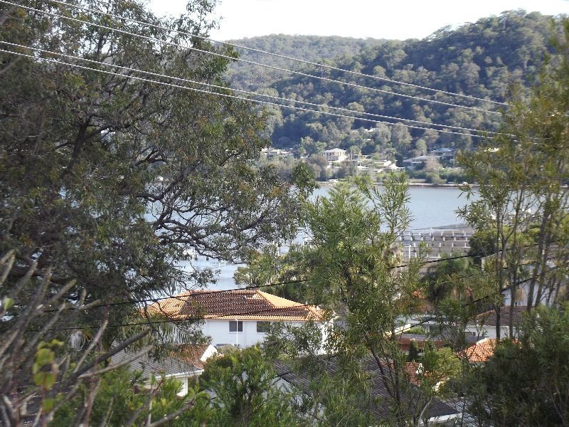 24 Coogee, Point Clare NSW 2250