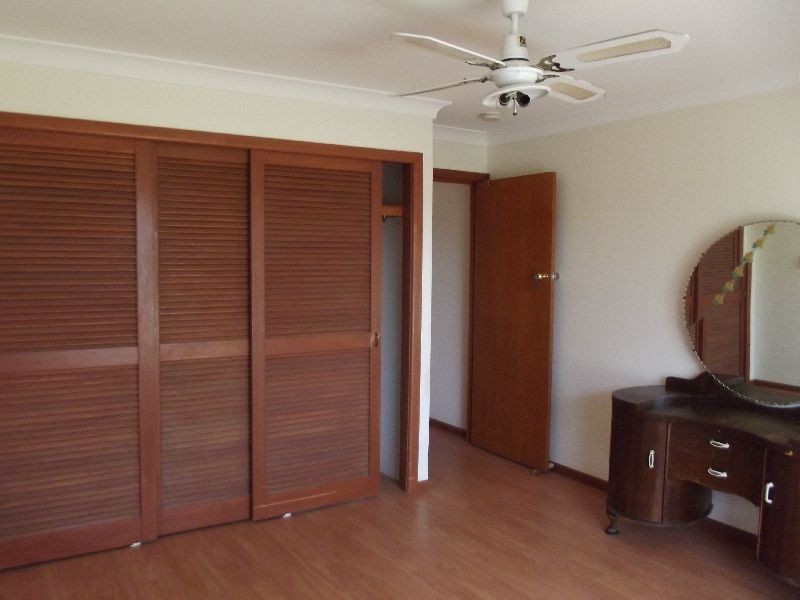 4 Tingira Cresent, Wyoming NSW 2250