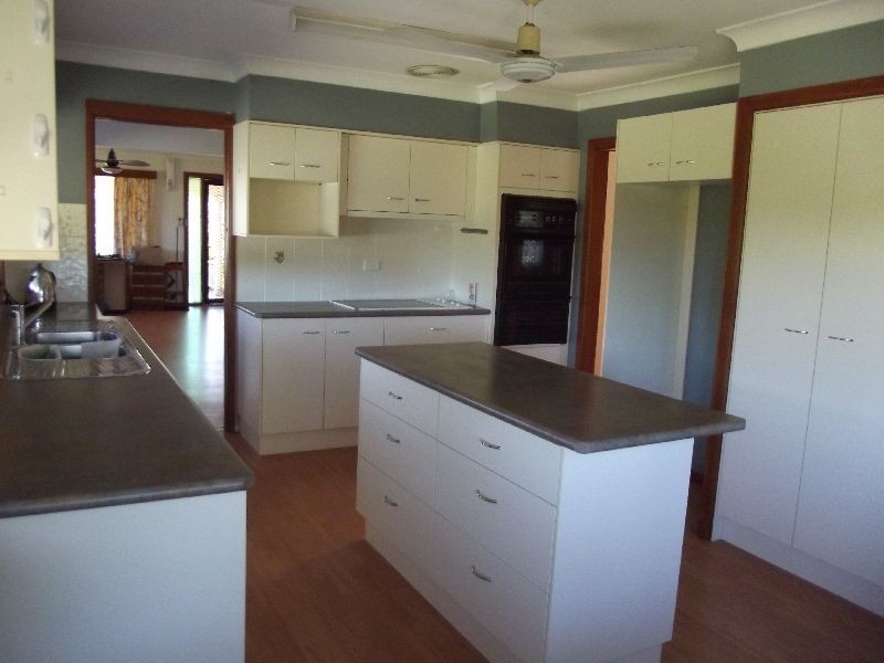 4 Tingira Cresent, Wyoming NSW 2250