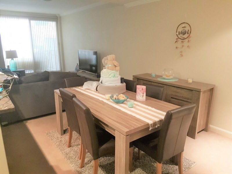 4/12 Baker Street, Gosford NSW 2250