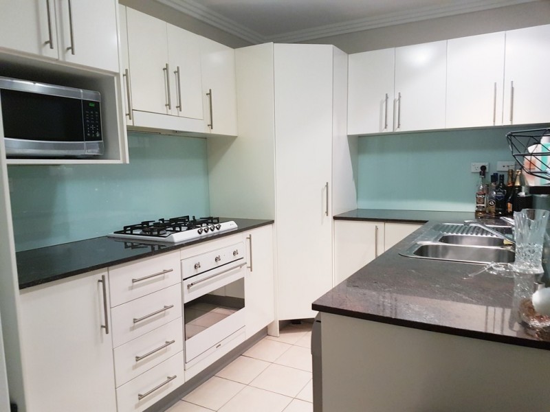 4/12 Baker Street, Gosford NSW 2250