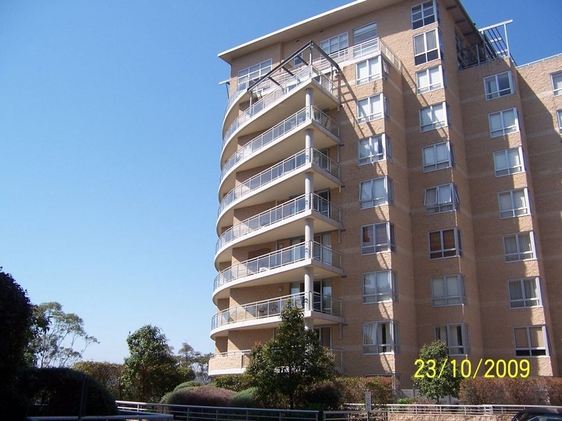 163/80 John Whiteway Drive, Gosford NSW 2250