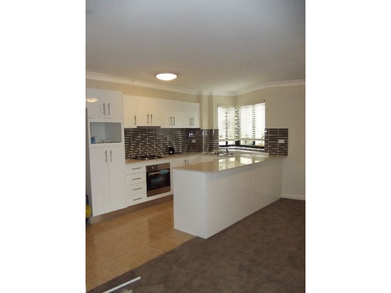 8/212-220 Gertrude Street, Gosford NSW 2250