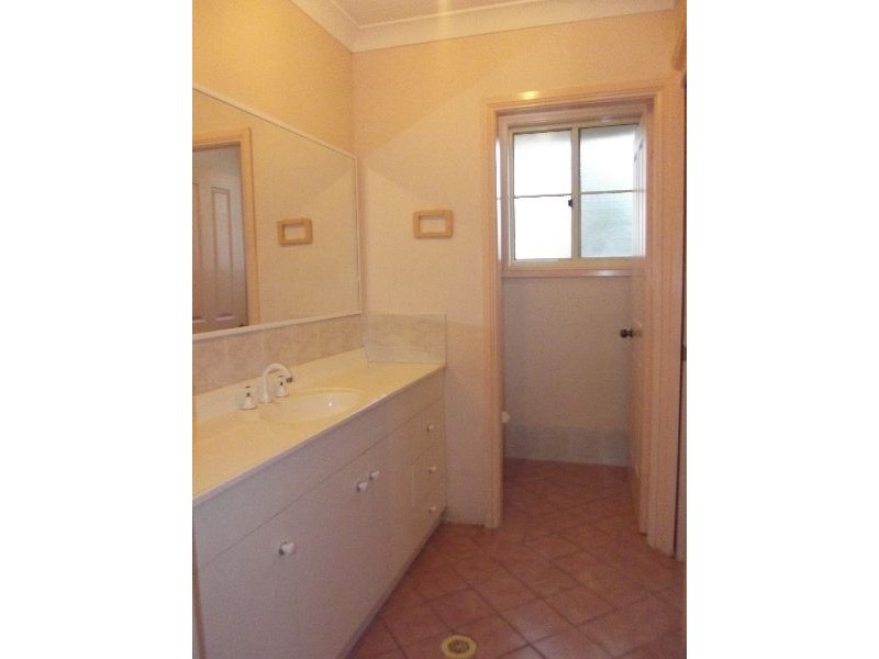 3/8 Beechwood Close, Ourimbah NSW 2258