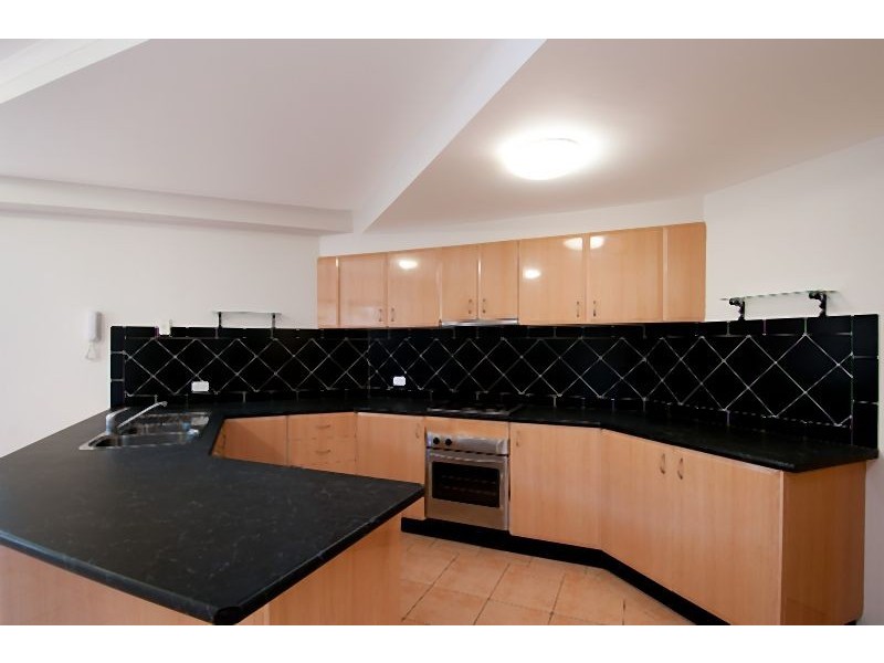 2/12-14 Hills Street, Gosford NSW 2250