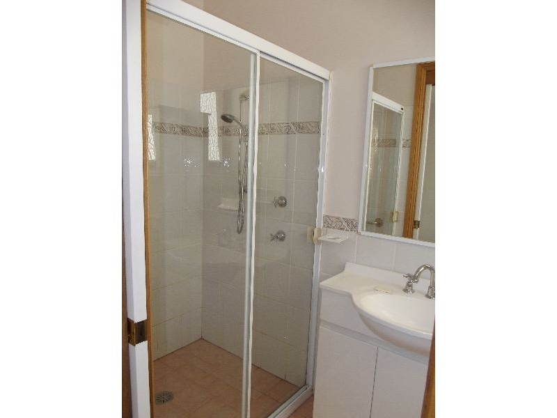 9/183-185 Albany Street, Point Frederick NSW 2250
