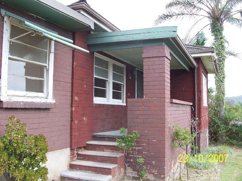 25 Young Street, West Gosford NSW 2250