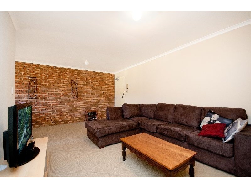 2/23-27 Hills Street, Gosford NSW 2250