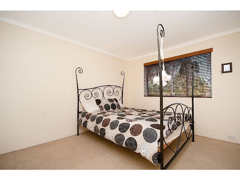 2/23-27 Hills Street, Gosford NSW 2250