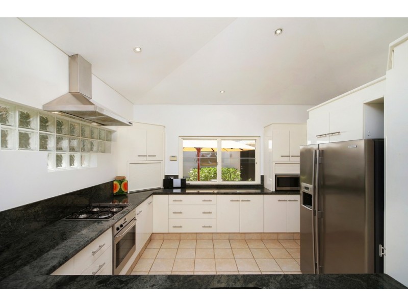 30 Albany Street, Point Frederick NSW 2250