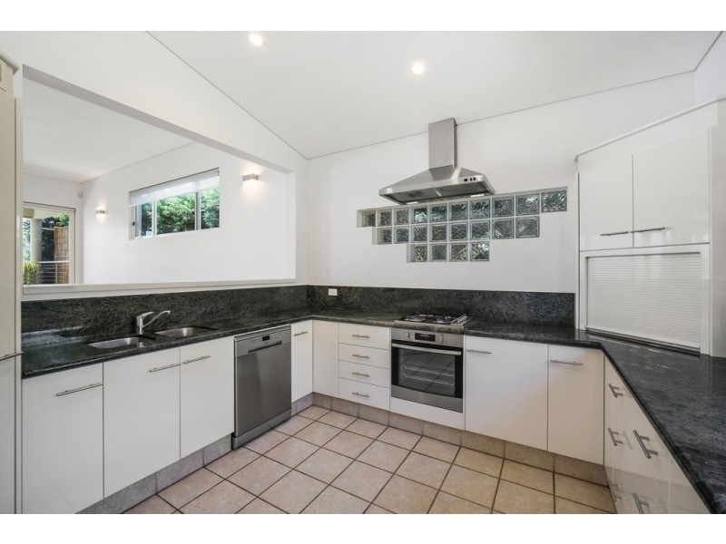 30 Albany Street, Point Frederick NSW 2250