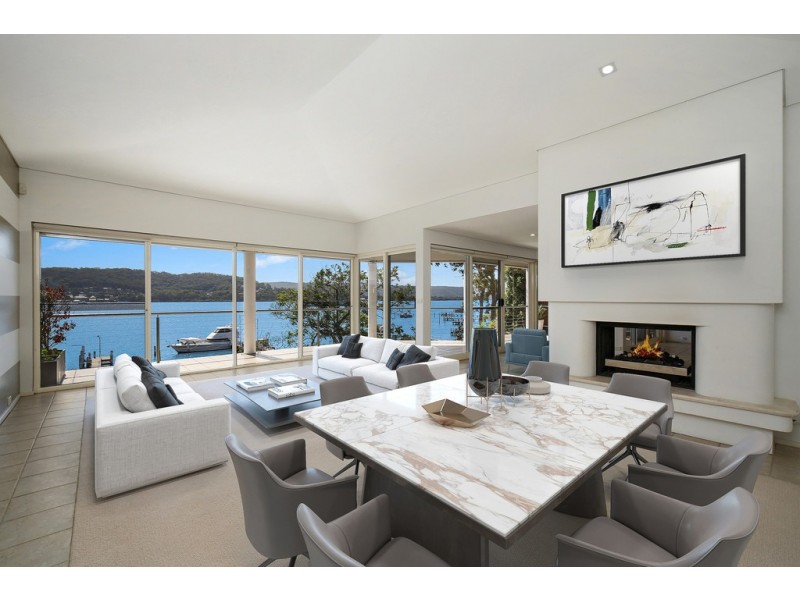 30 Albany Street, Point Frederick NSW 2250