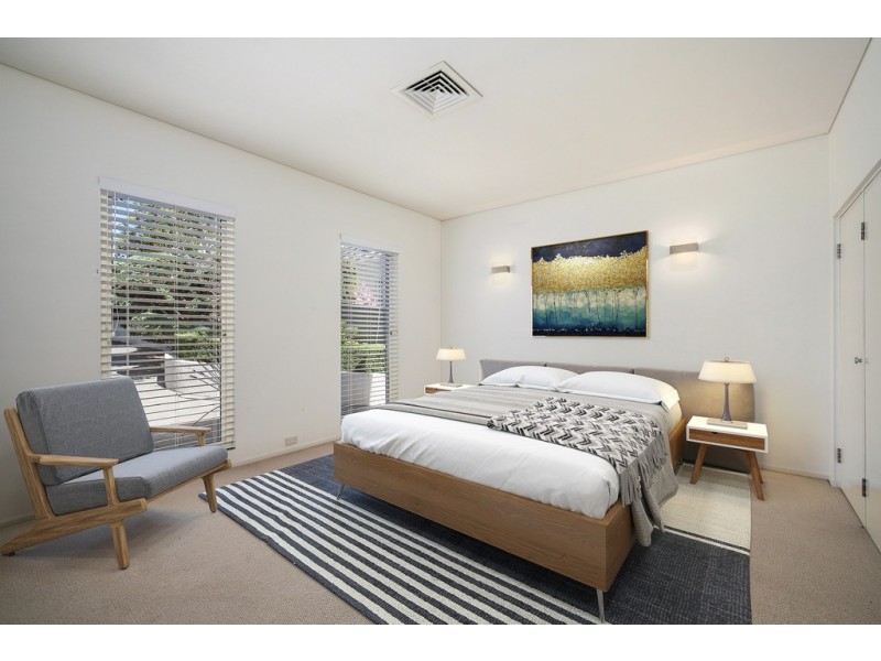 30 Albany Street, Point Frederick NSW 2250