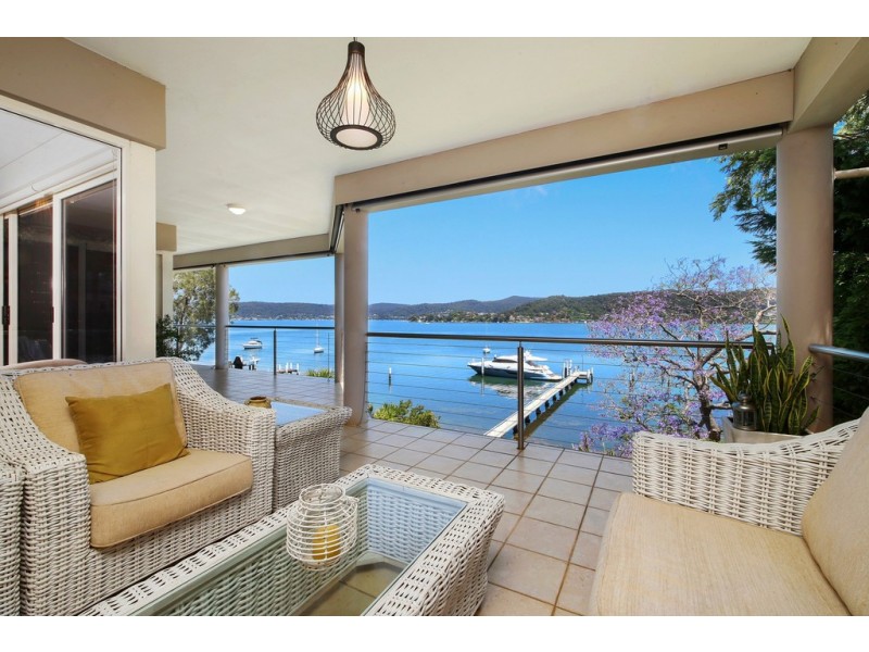 30 Albany Street, Point Frederick NSW 2250