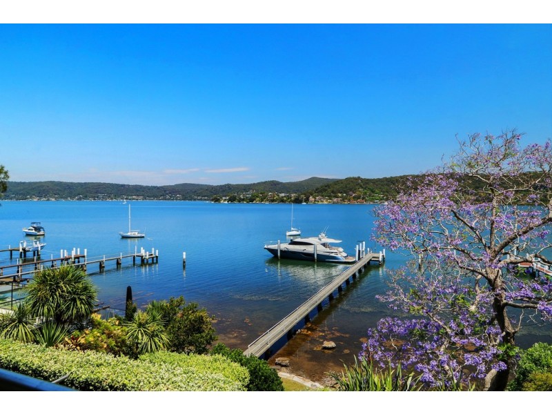 30 Albany Street, Point Frederick NSW 2250