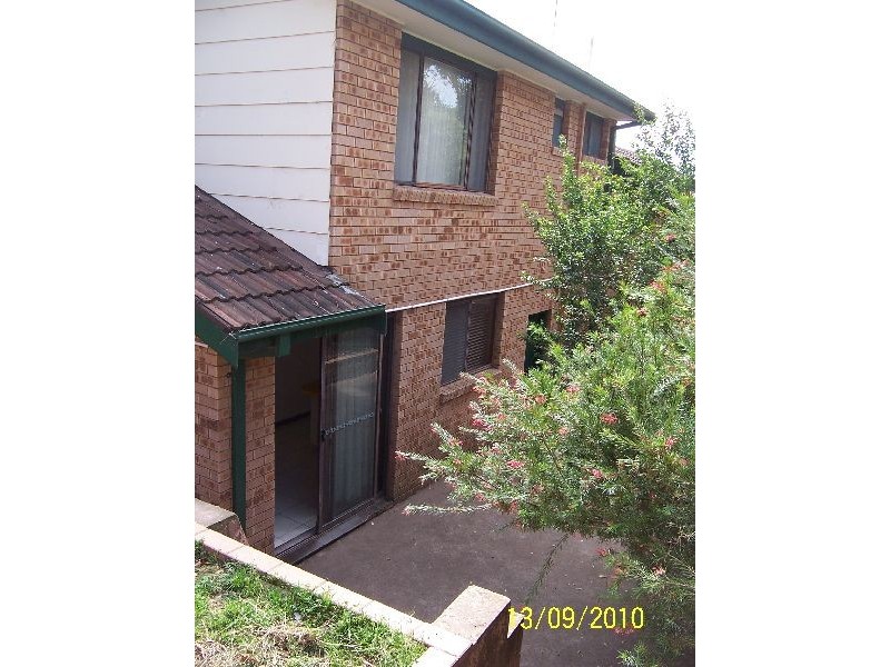 2/17 Ward Street, Gosford NSW 2250