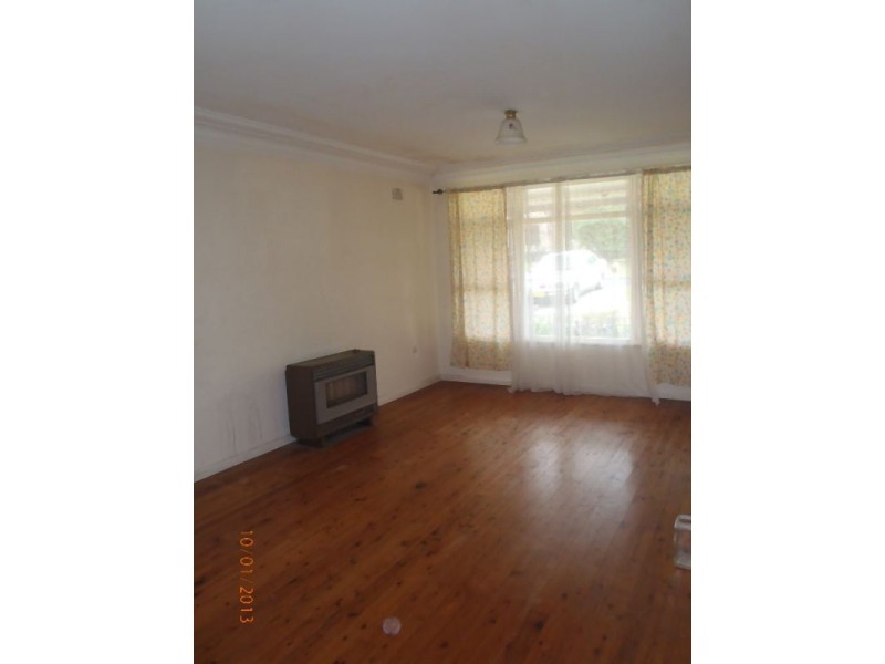 56 Orange Parade, Wyoming NSW 2250