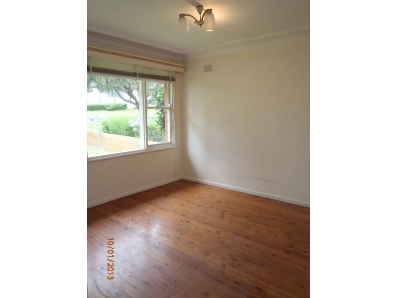 56 Orange Parade, Wyoming NSW 2250