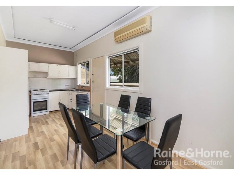 50 Orange Parade, Wyoming NSW 2250