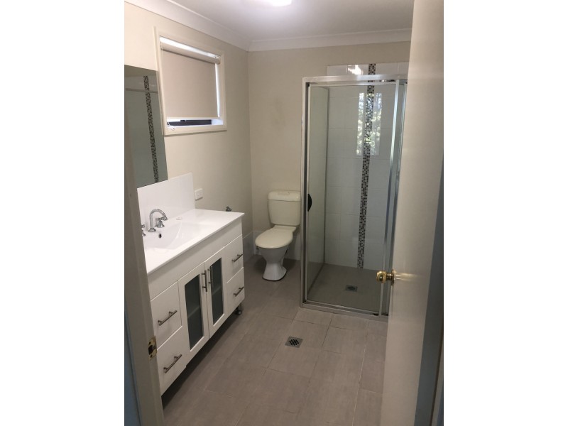 1 Narani Avenue, Narara NSW 2250