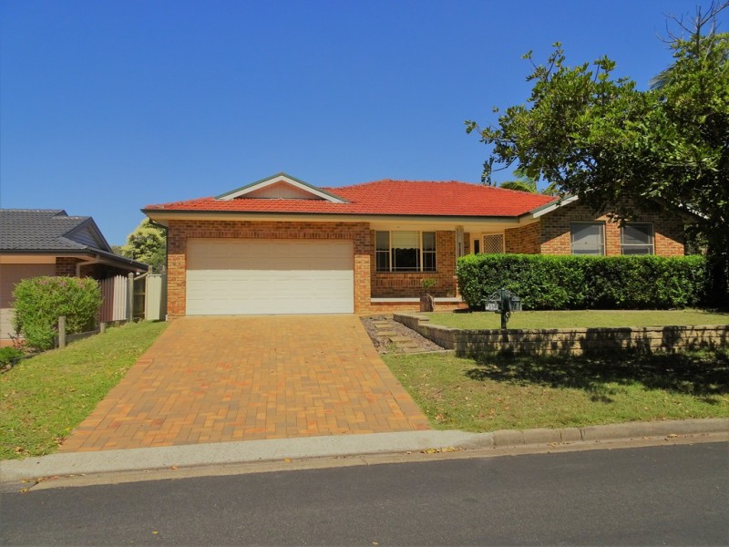 35 Sanctuary Place, Bateau Bay NSW 2261