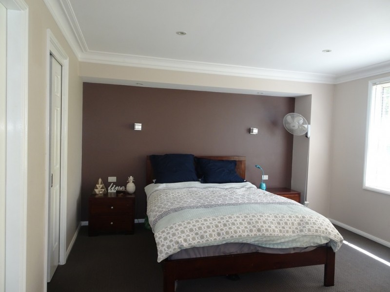 35 Sanctuary Place, Bateau Bay NSW 2261