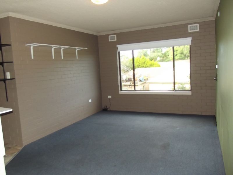 2/33a Frederick Street, East Gosford NSW 2250