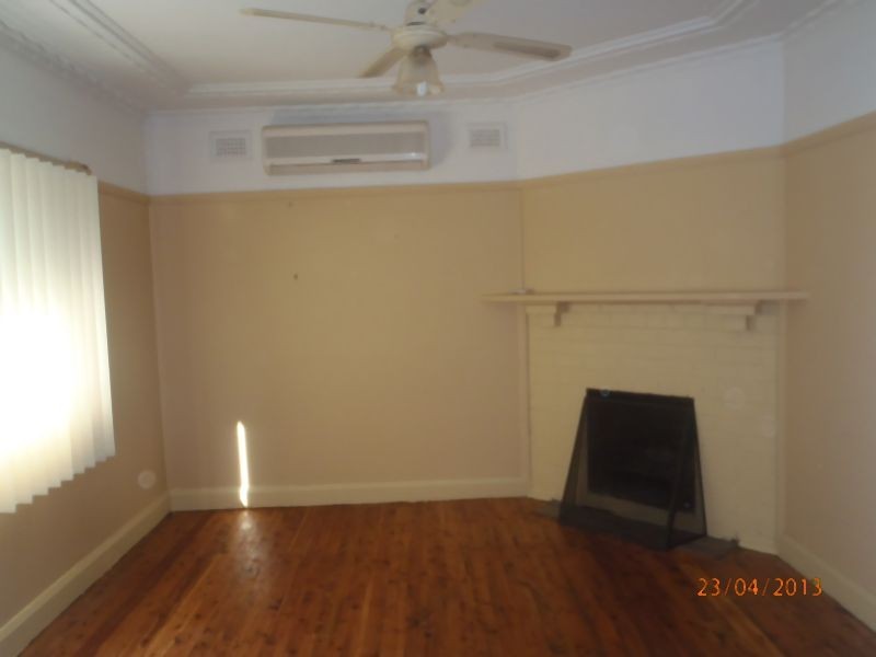 6 Campbell Street, North Gosford NSW 2250