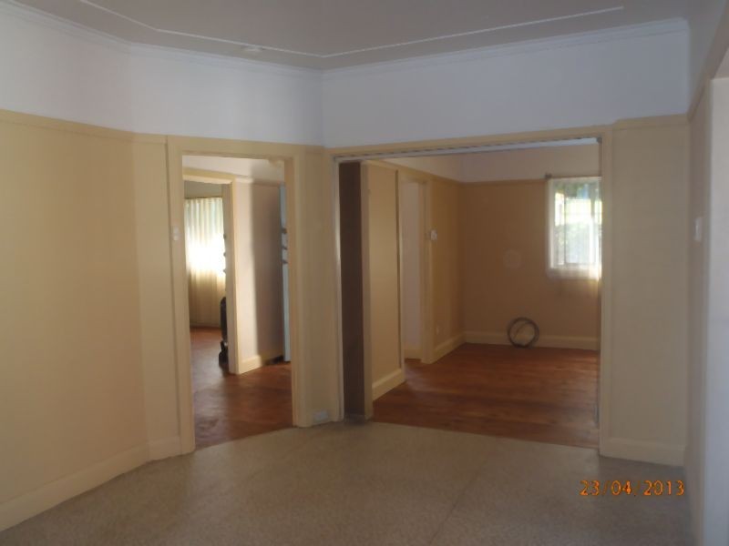 6 Campbell Street, North Gosford NSW 2250