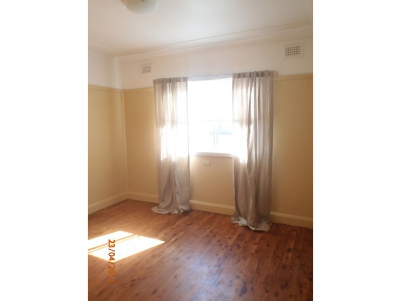 6 Campbell Street, North Gosford NSW 2250