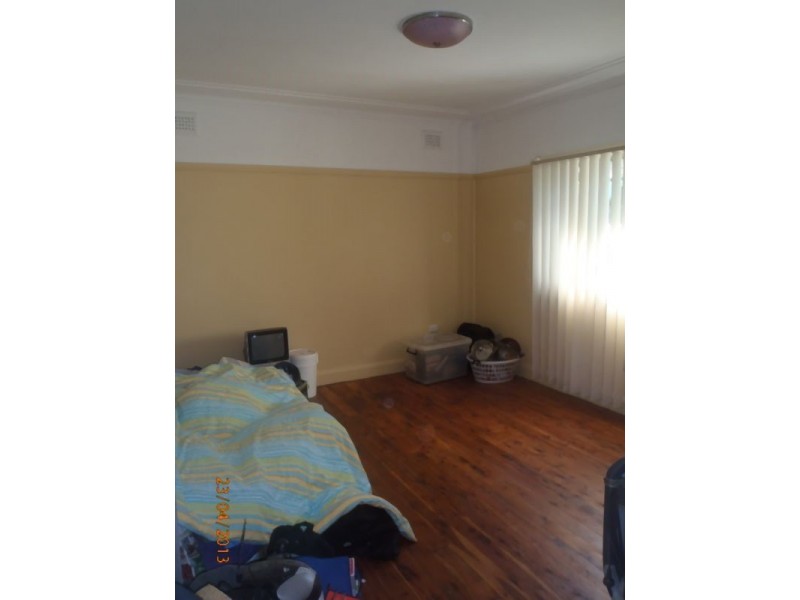 6 Campbell Street, North Gosford NSW 2250