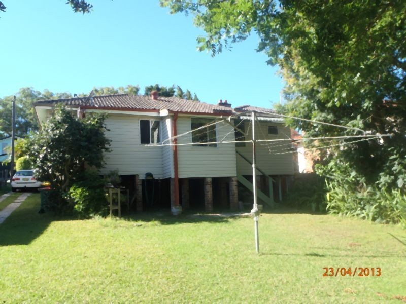 6 Campbell Street, North Gosford NSW 2250