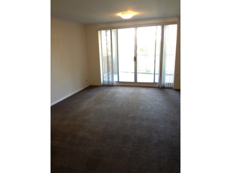 122/80  John Whiteway Drive, Gosford NSW 2250