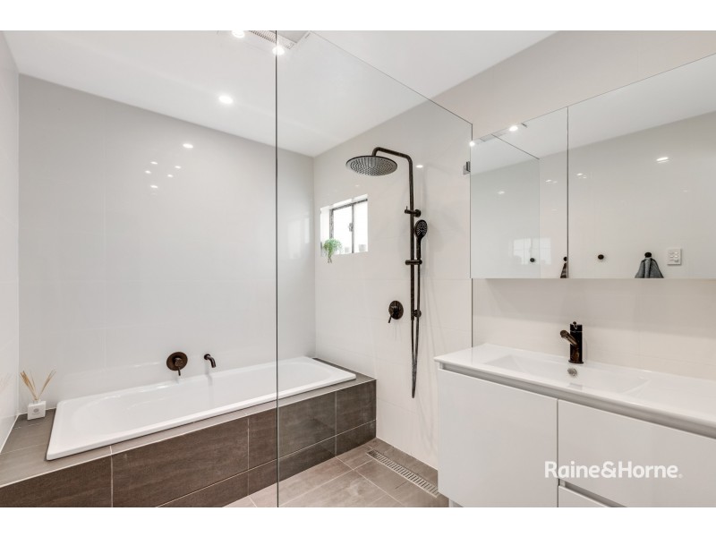 8 Marangani Avenue, North Gosford NSW 2250