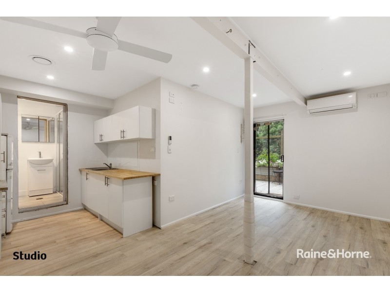 8 Marangani Avenue, North Gosford NSW 2250