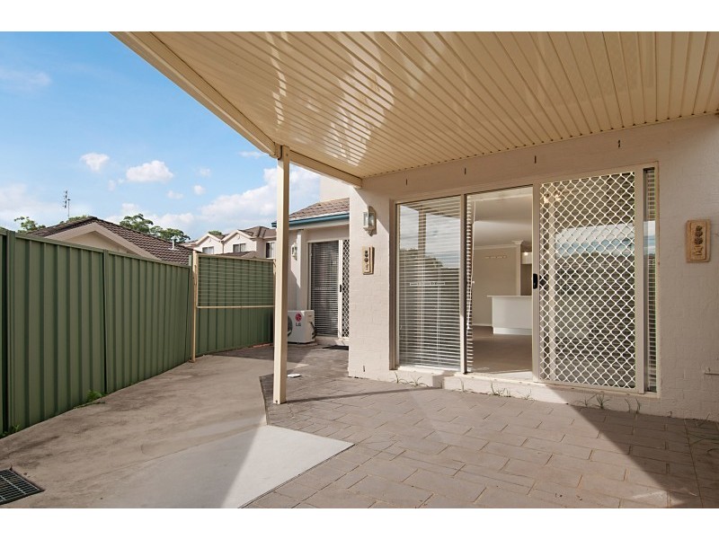 24/4 Parsons Road, Lisarow NSW 2250