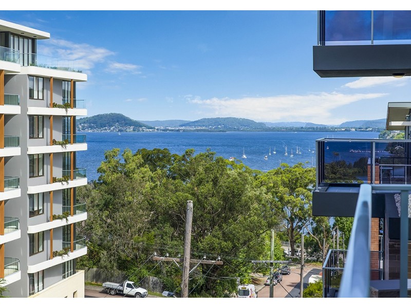 27/14-16 Batley Street, West Gosford NSW 2250