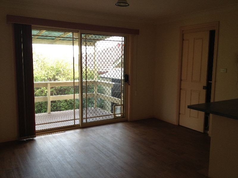 2/5 Small Street, Wyoming NSW 2250