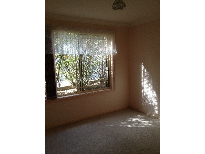 2/5 Small Street, Wyoming NSW 2250