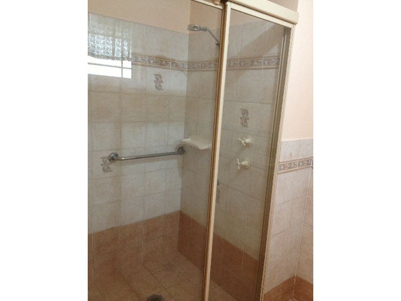 2/5 Small Street, Wyoming NSW 2250