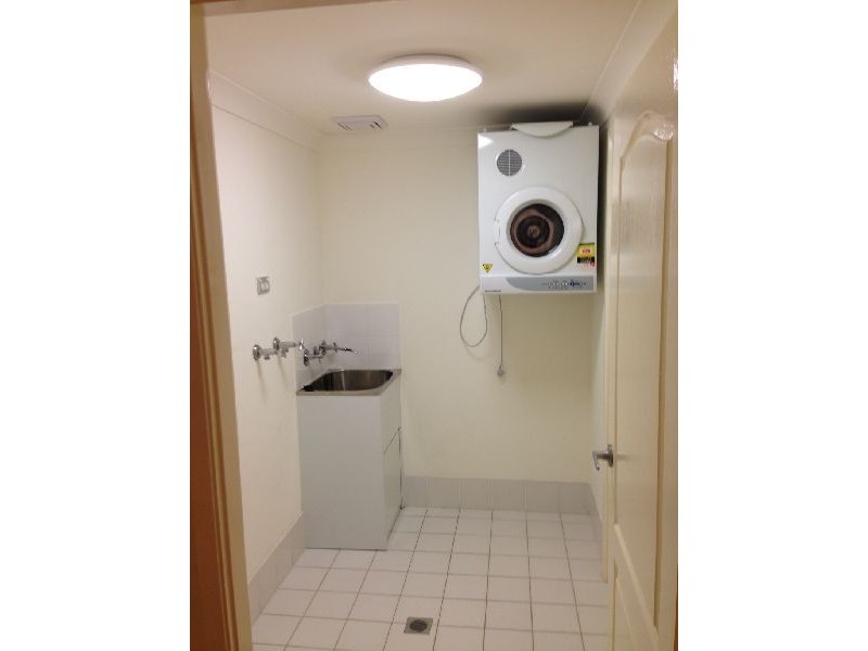8/13-15 Moore Street, West Gosford NSW 2250
