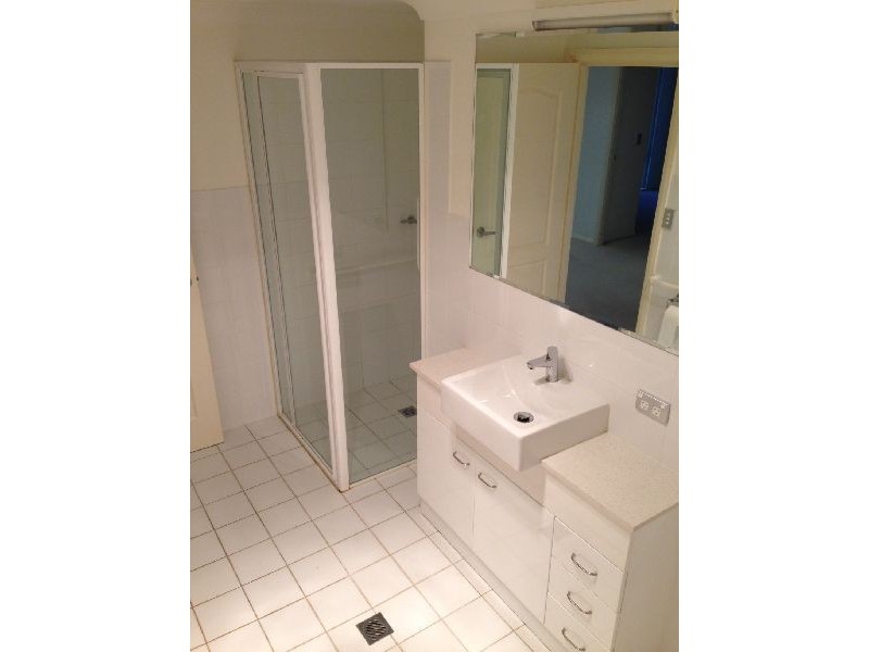 8/13-15 Moore Street, West Gosford NSW 2250