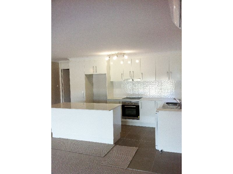 4/11 Lynn Avenue, Point Frederick NSW 2250