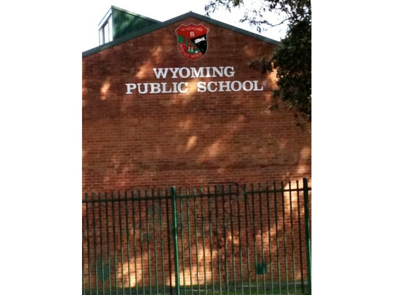 8/4 Kalawarra Road, Wyoming NSW 2250