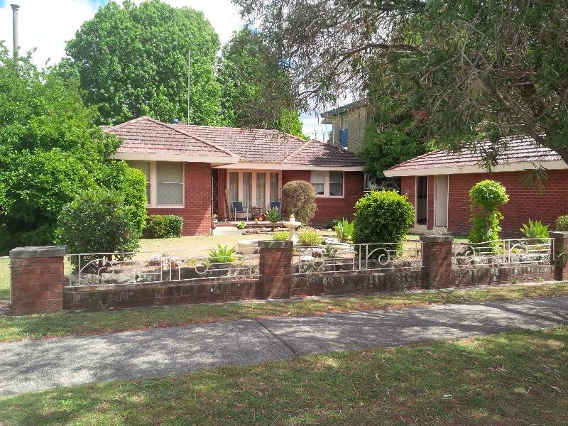 144 Albany Street, Point Frederick NSW 2250